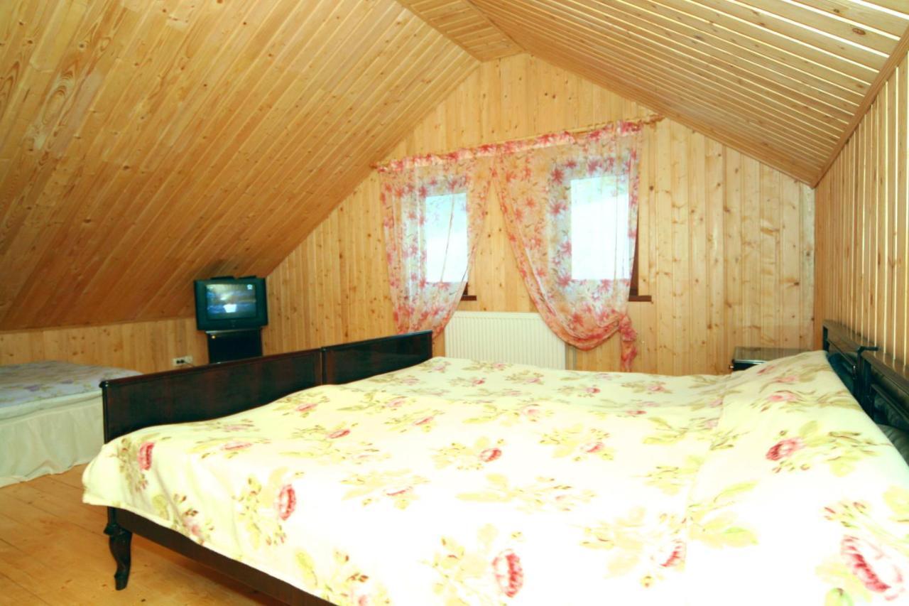 Гостьовий Дім Tauer Tatariv Exterior foto